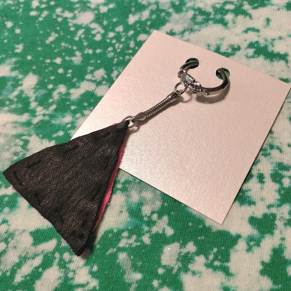 Pink Triangle Keychain - Picture 2 of 2